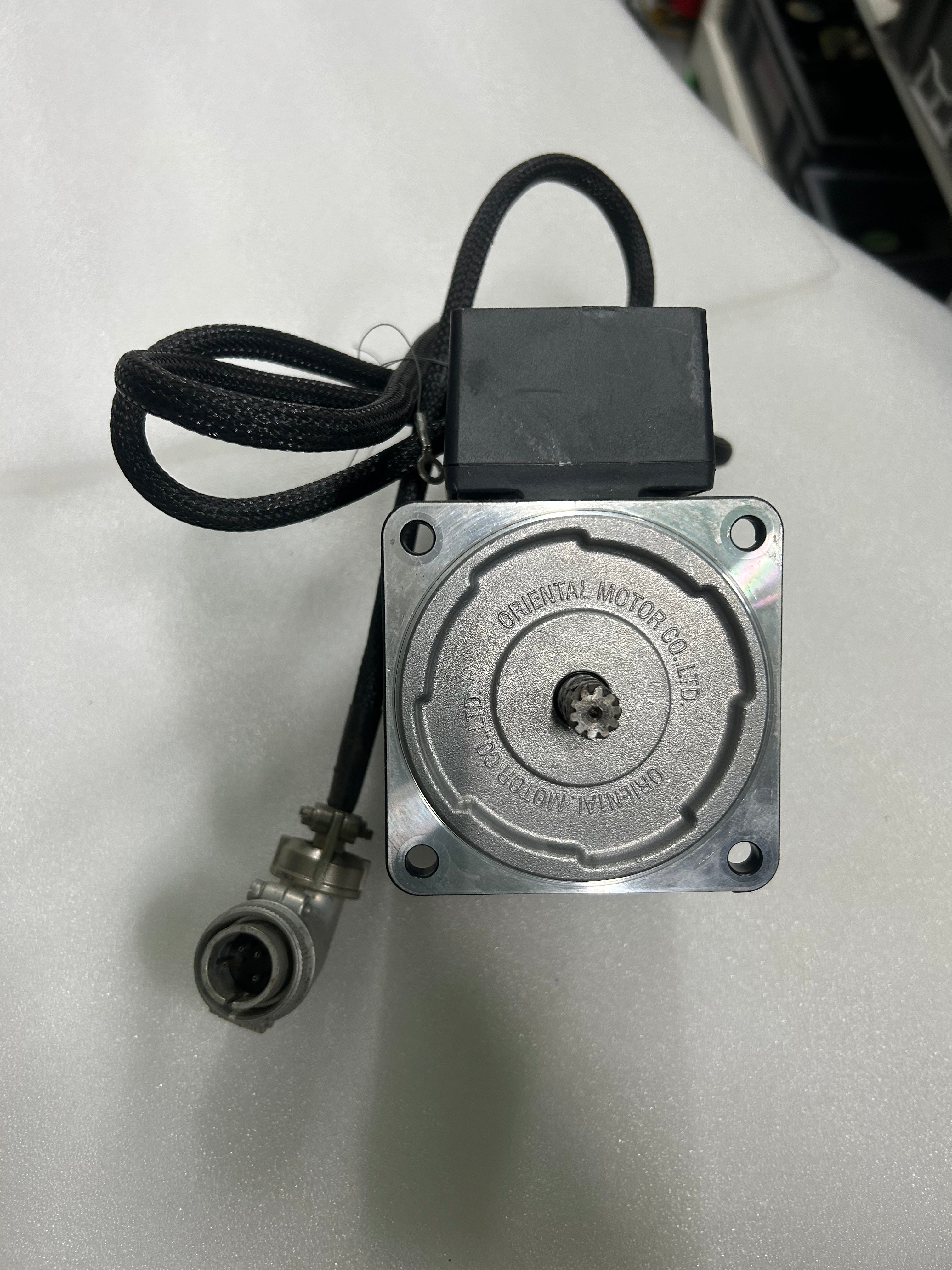 Oriental Motor 5RK60GU-CWT