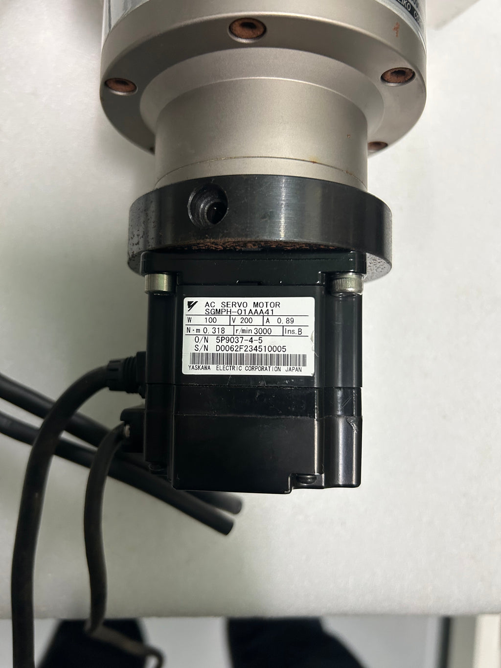 Yaskawa SGMPH-01AAA41 + BBR100SH-100S-8T