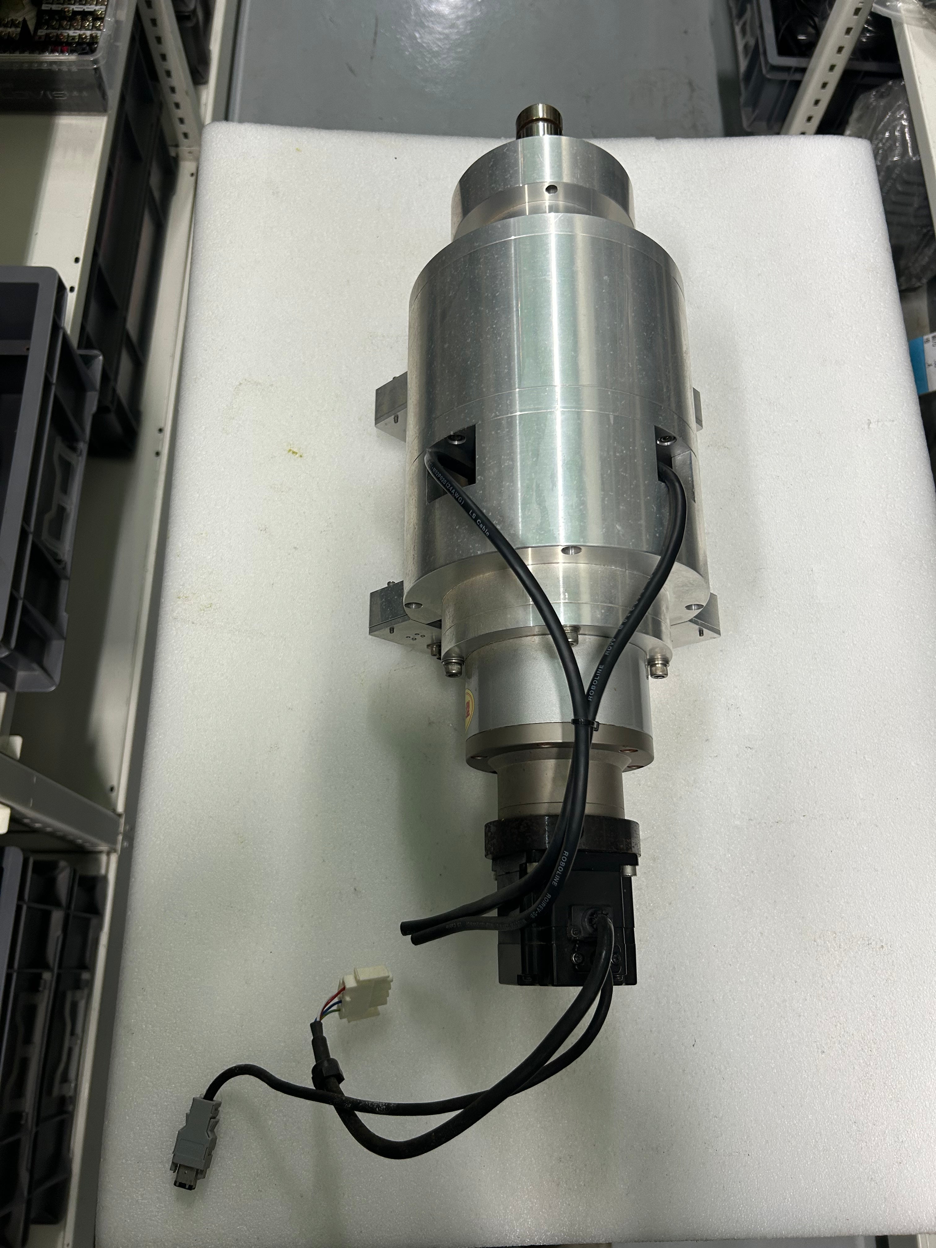 Yaskawa SGMPH-01AAA41 + BBR100SH-100S-8T