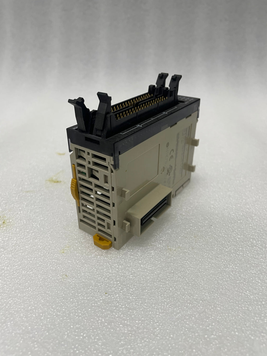 OMRON CJ1W-OD263