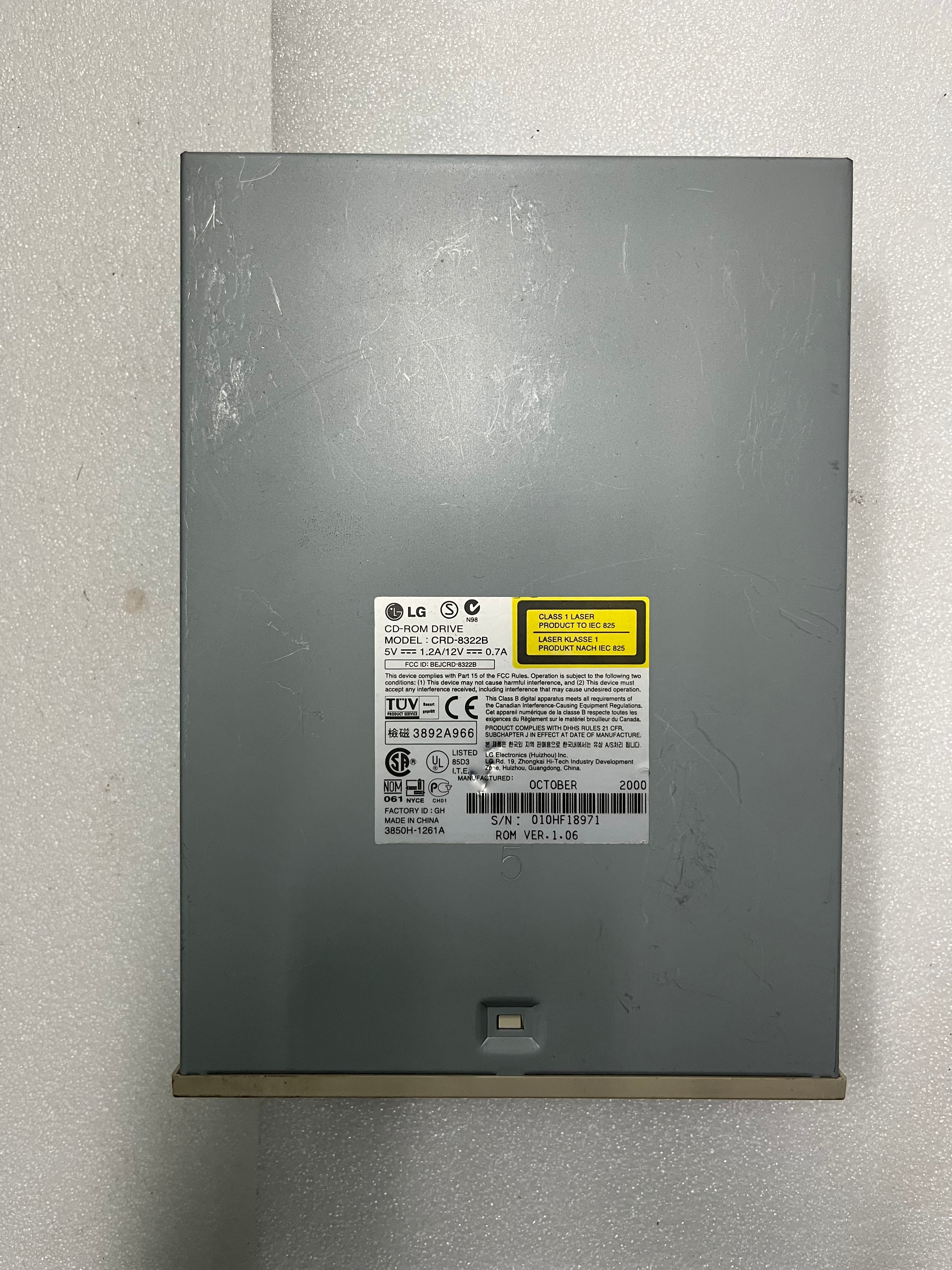 LG CRD-8322B