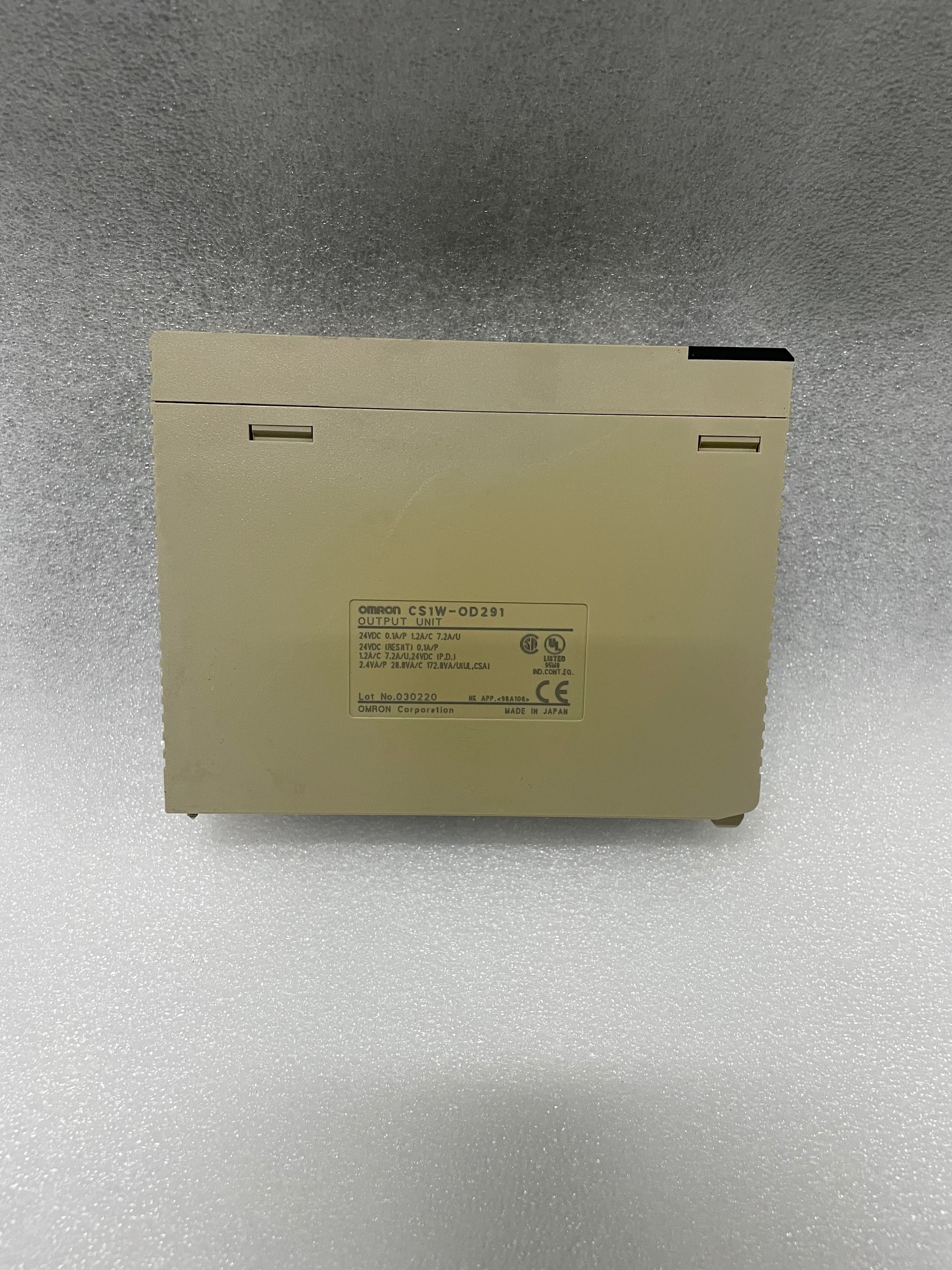 OMRON CS1W-OD291
