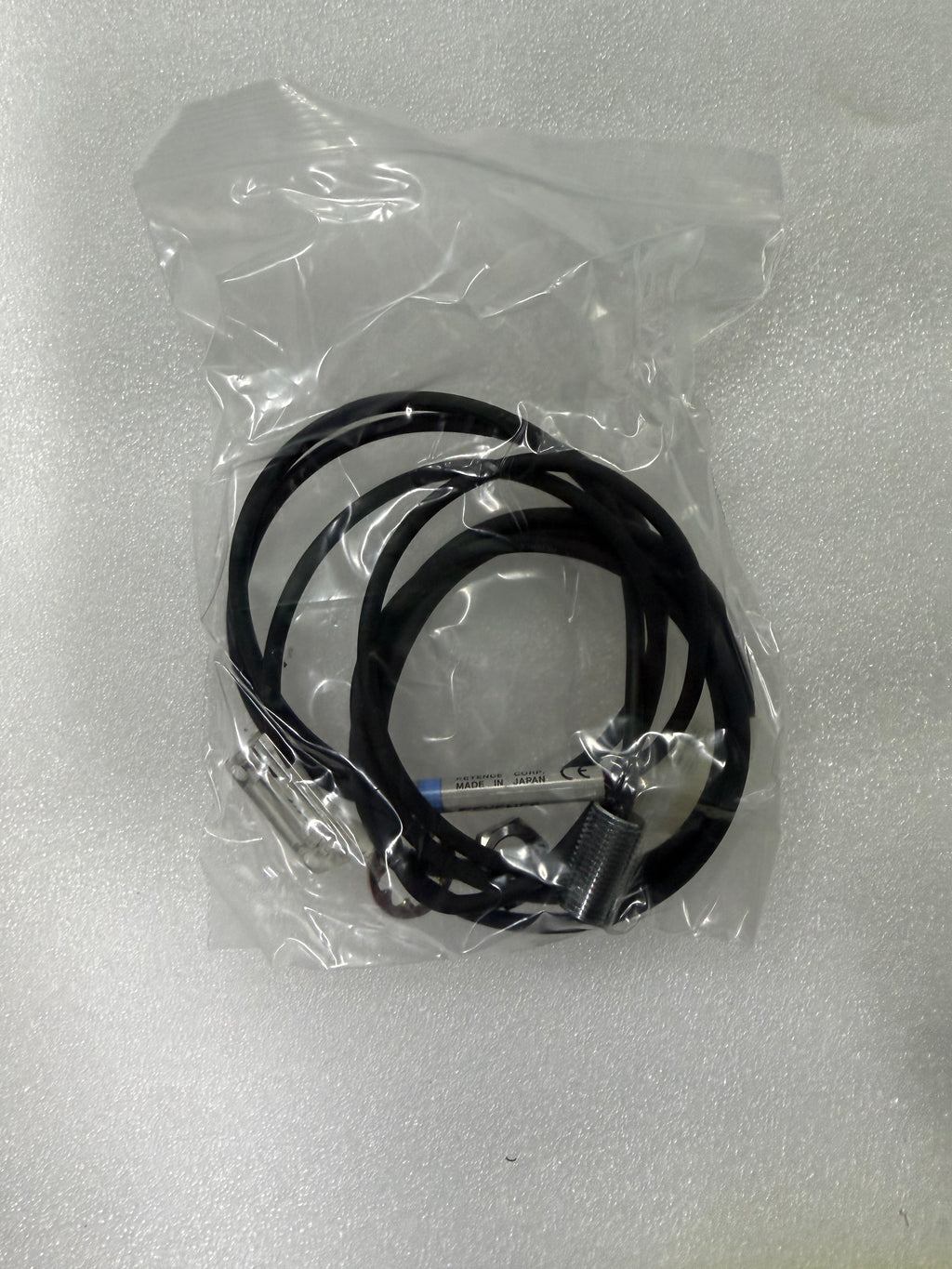 Keyence EM-010