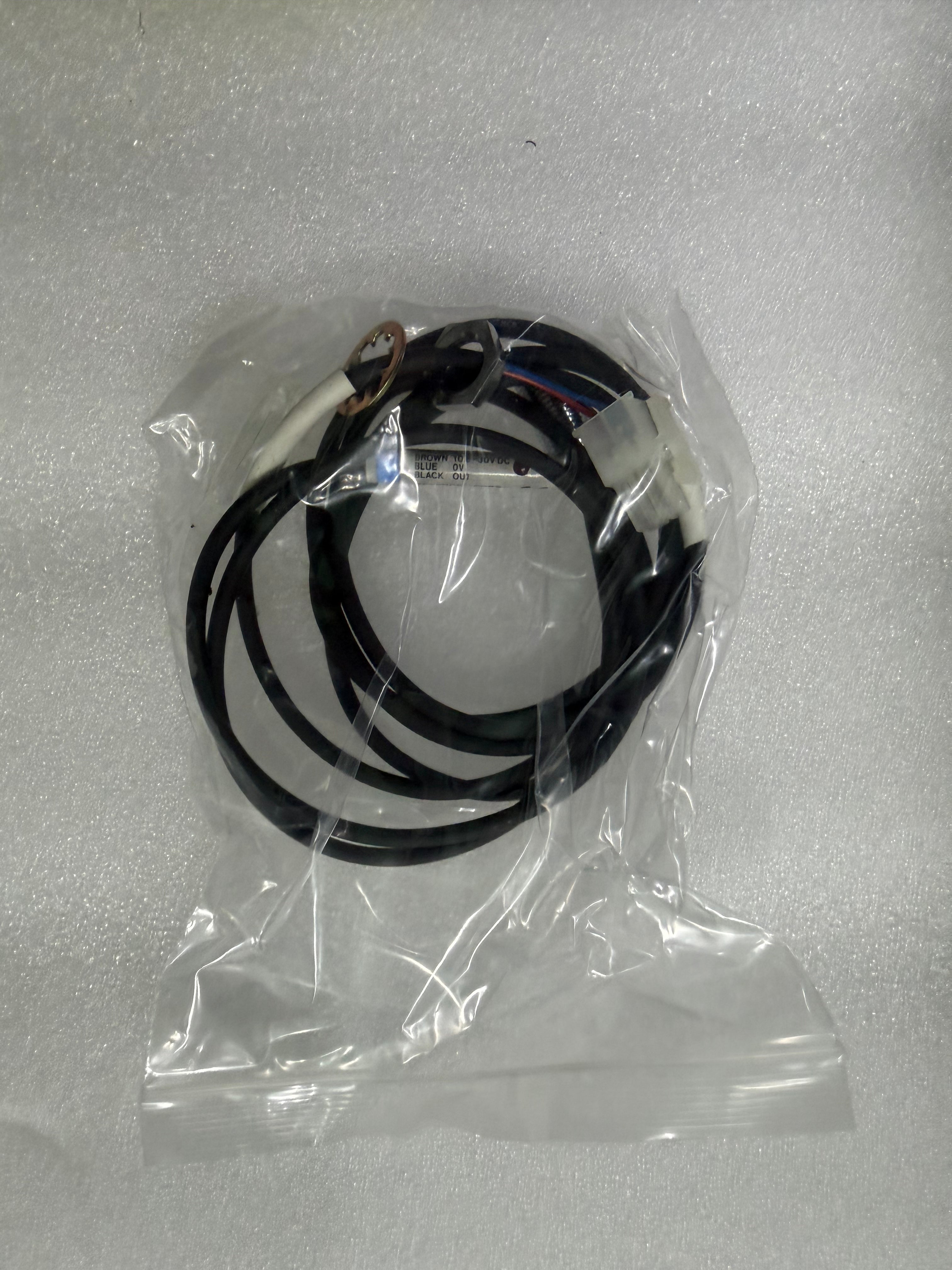 Keyence EM-010