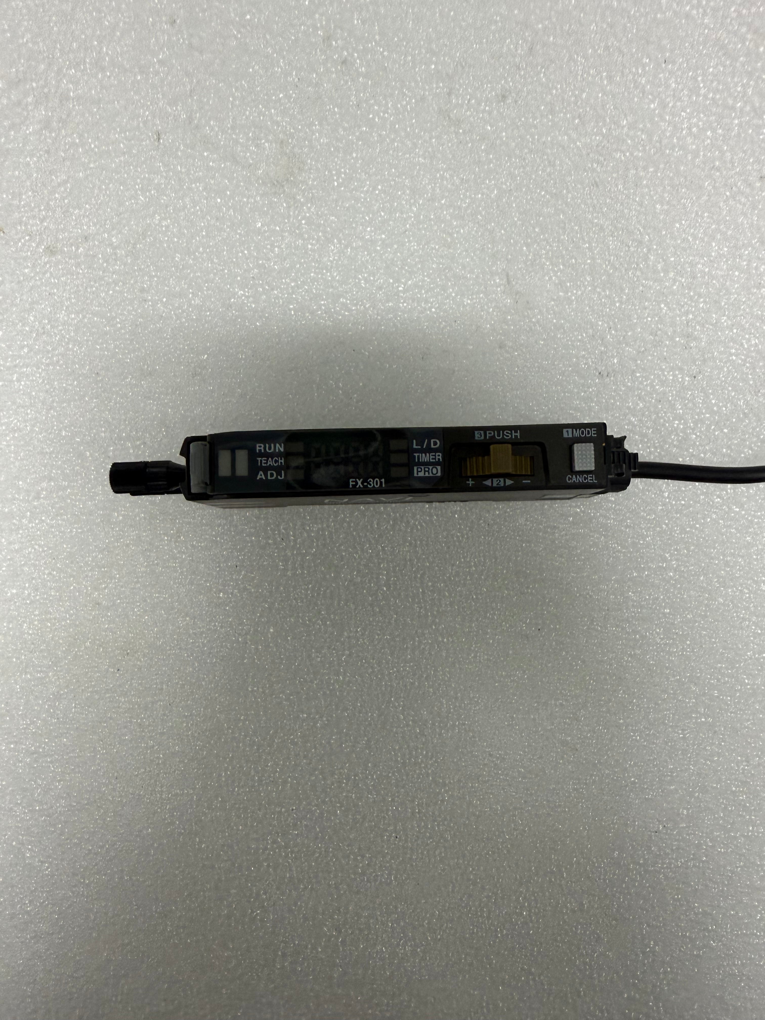 Keyence FS2