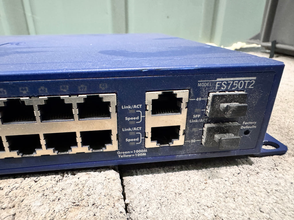 NETGEAR FS750T2