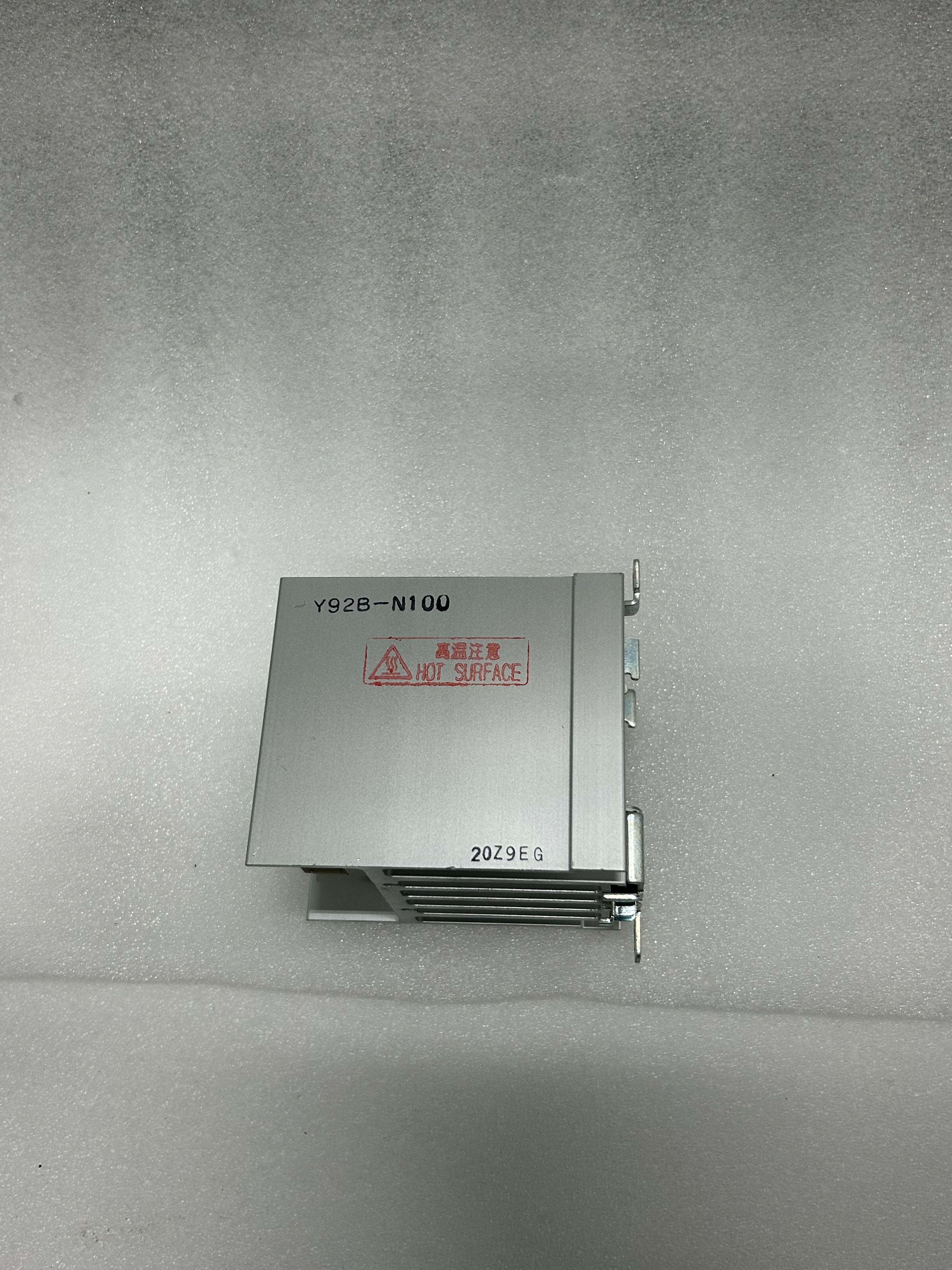 Omron G3NA-220B + Y92B-N100