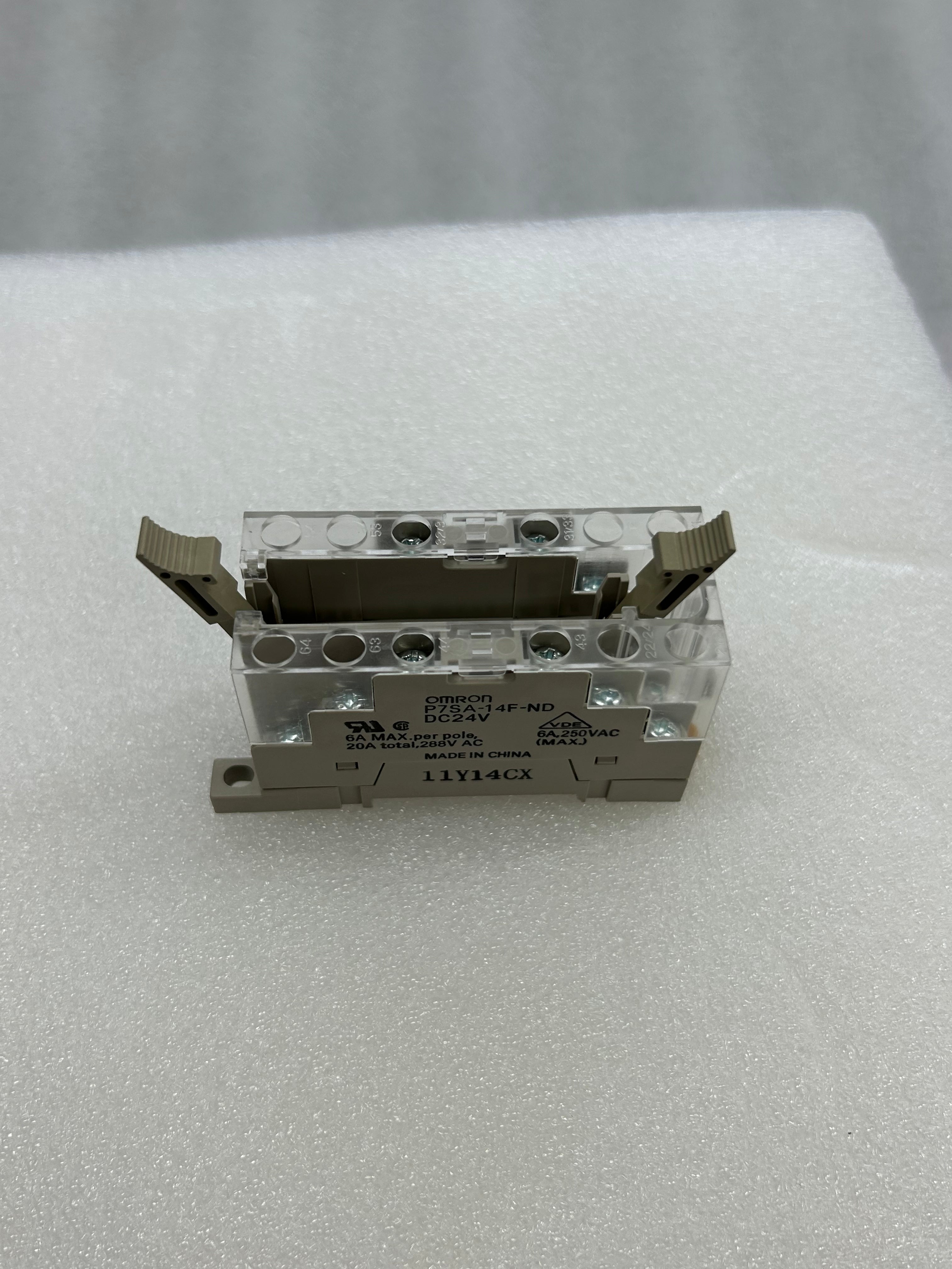 Omron G7SA-4A2B + P7SA-14F-ND
