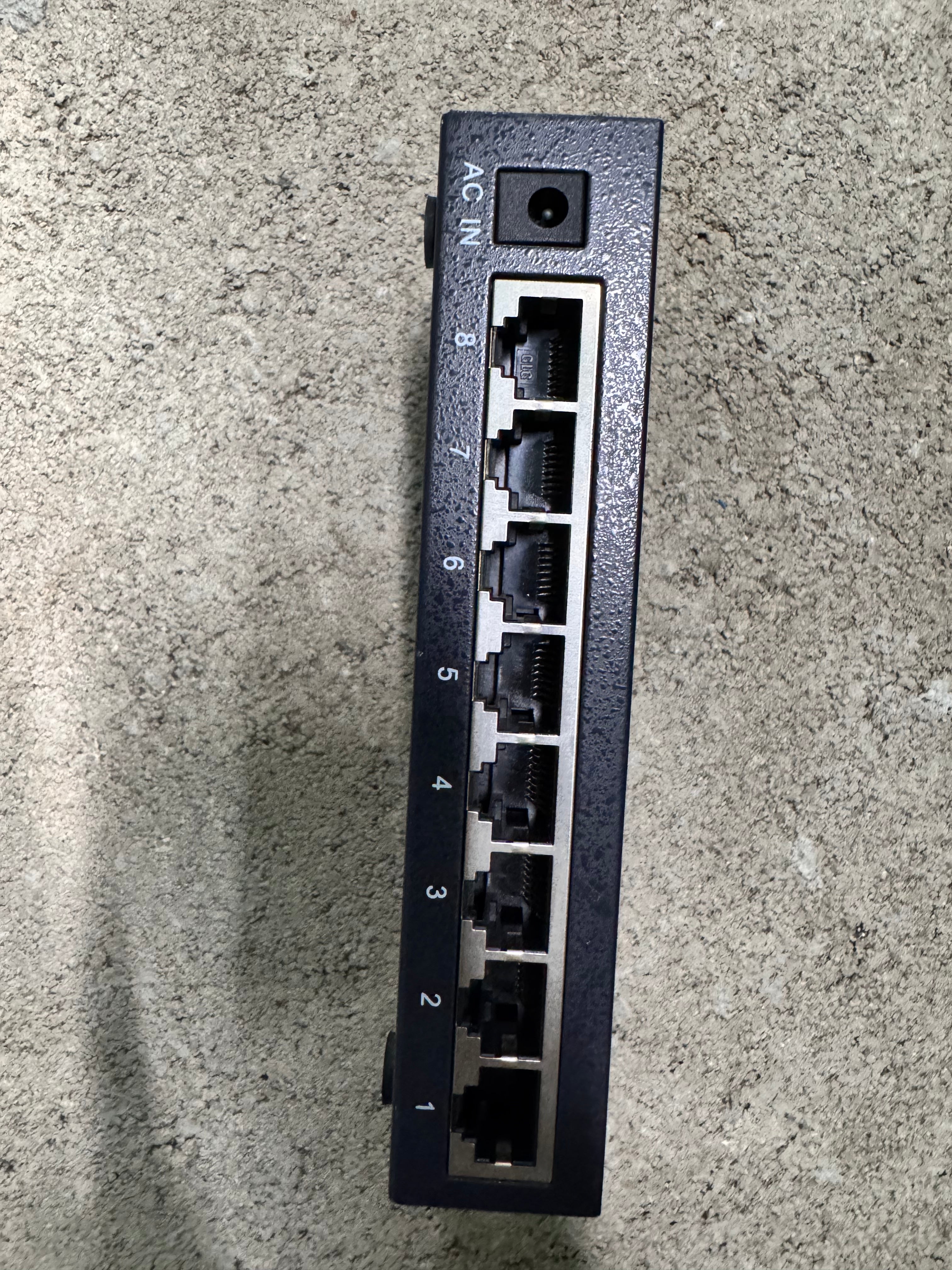 ASUS GX1008X