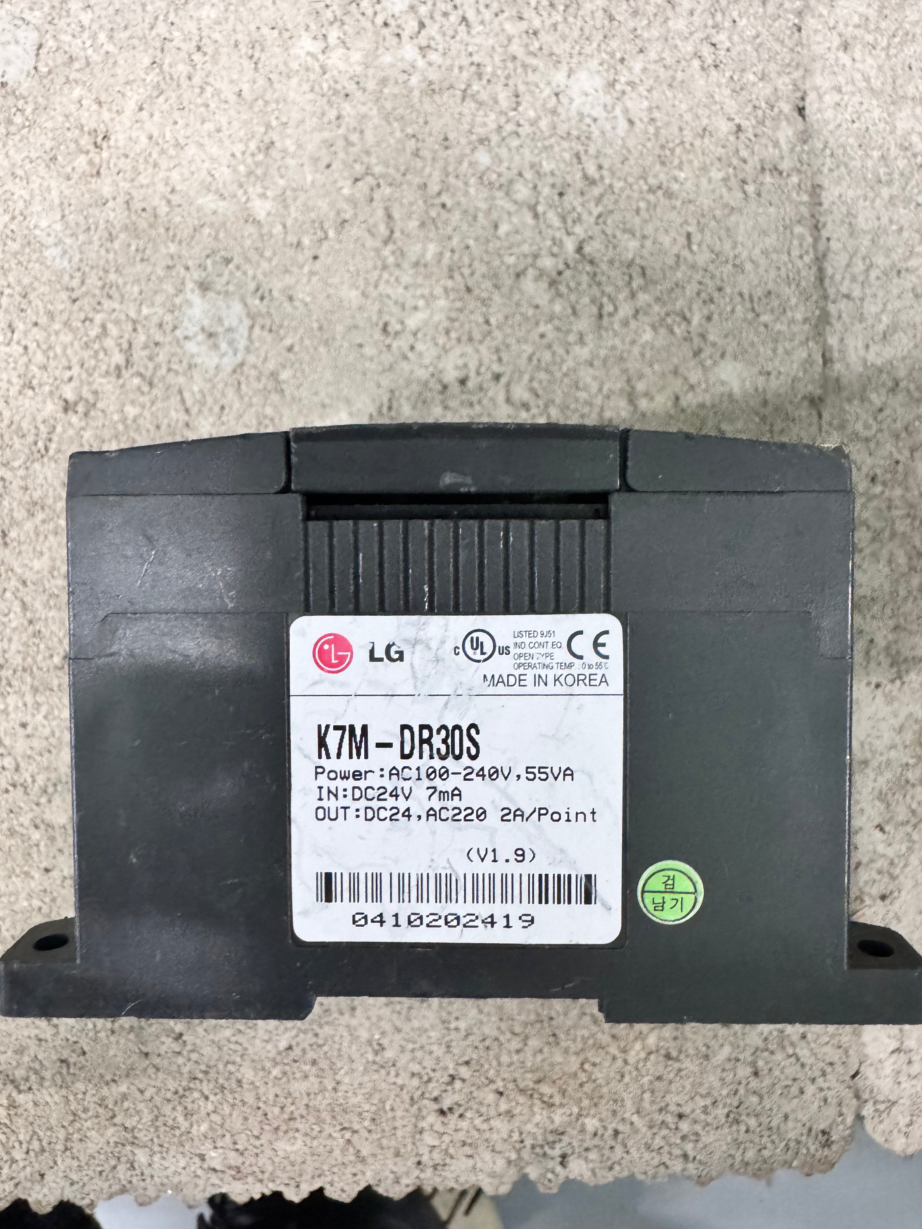 LG K7M-DR30S