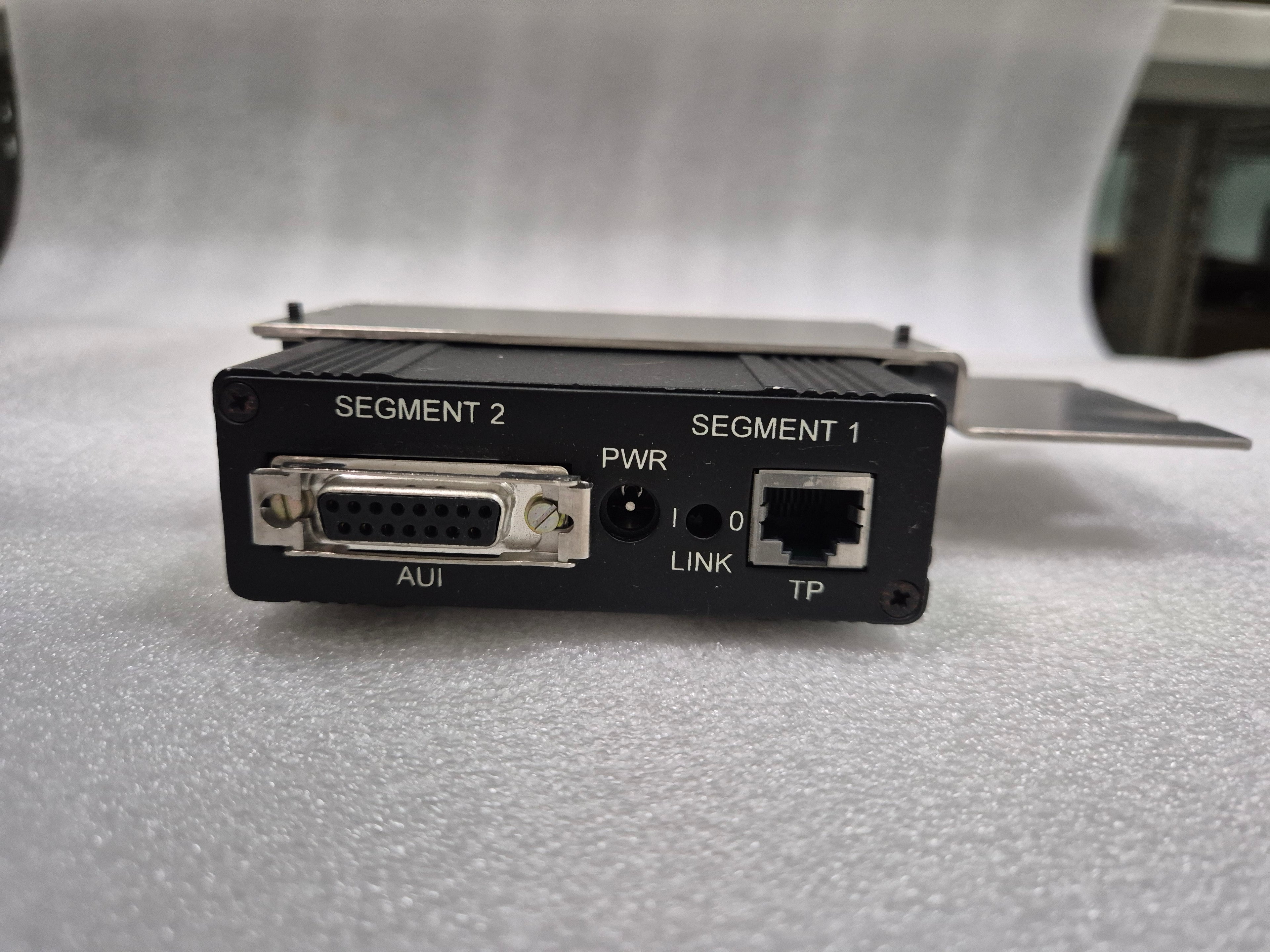 LE613A-R2