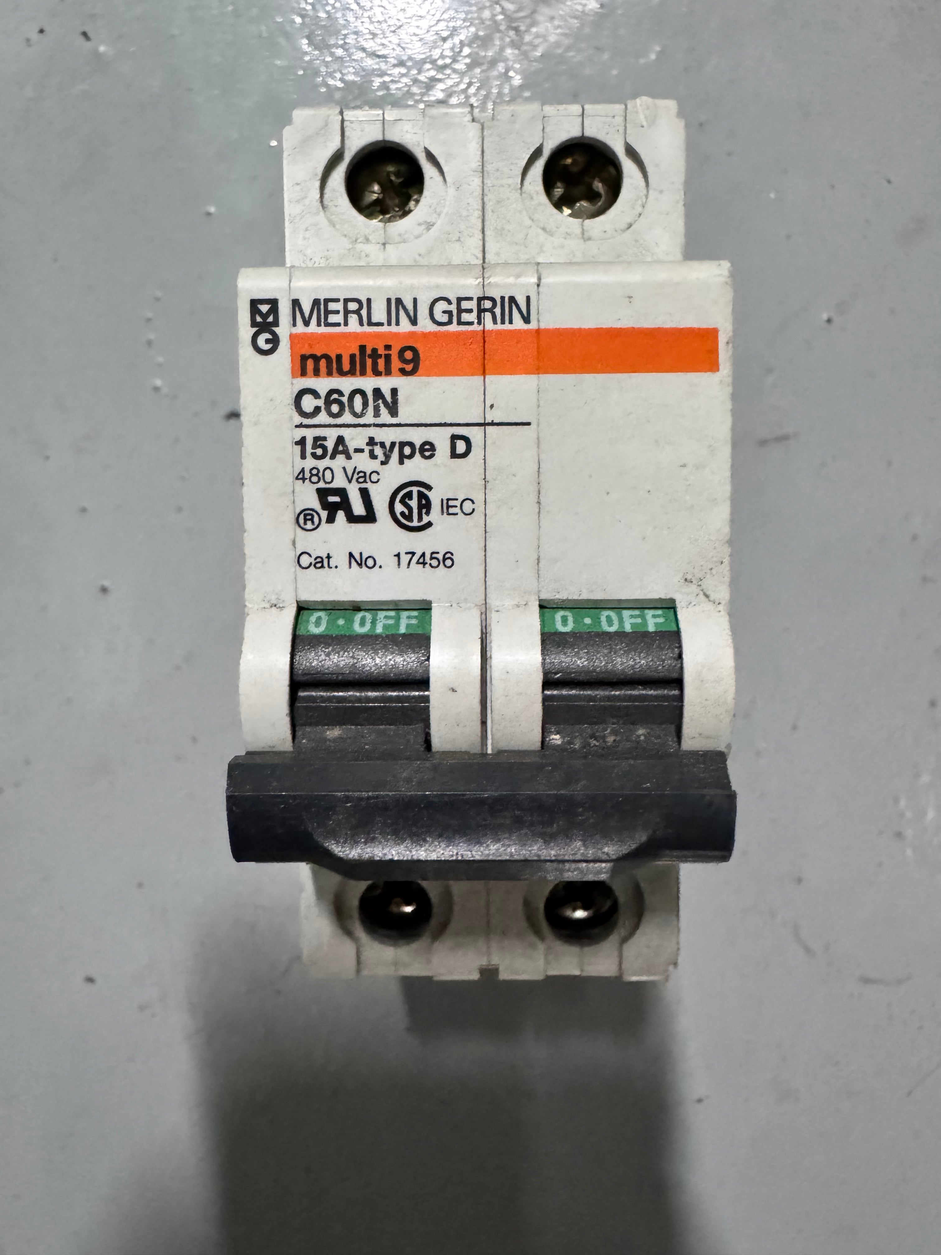 Merlin Gerin Multi9 C60N 15A-type D 480VAC