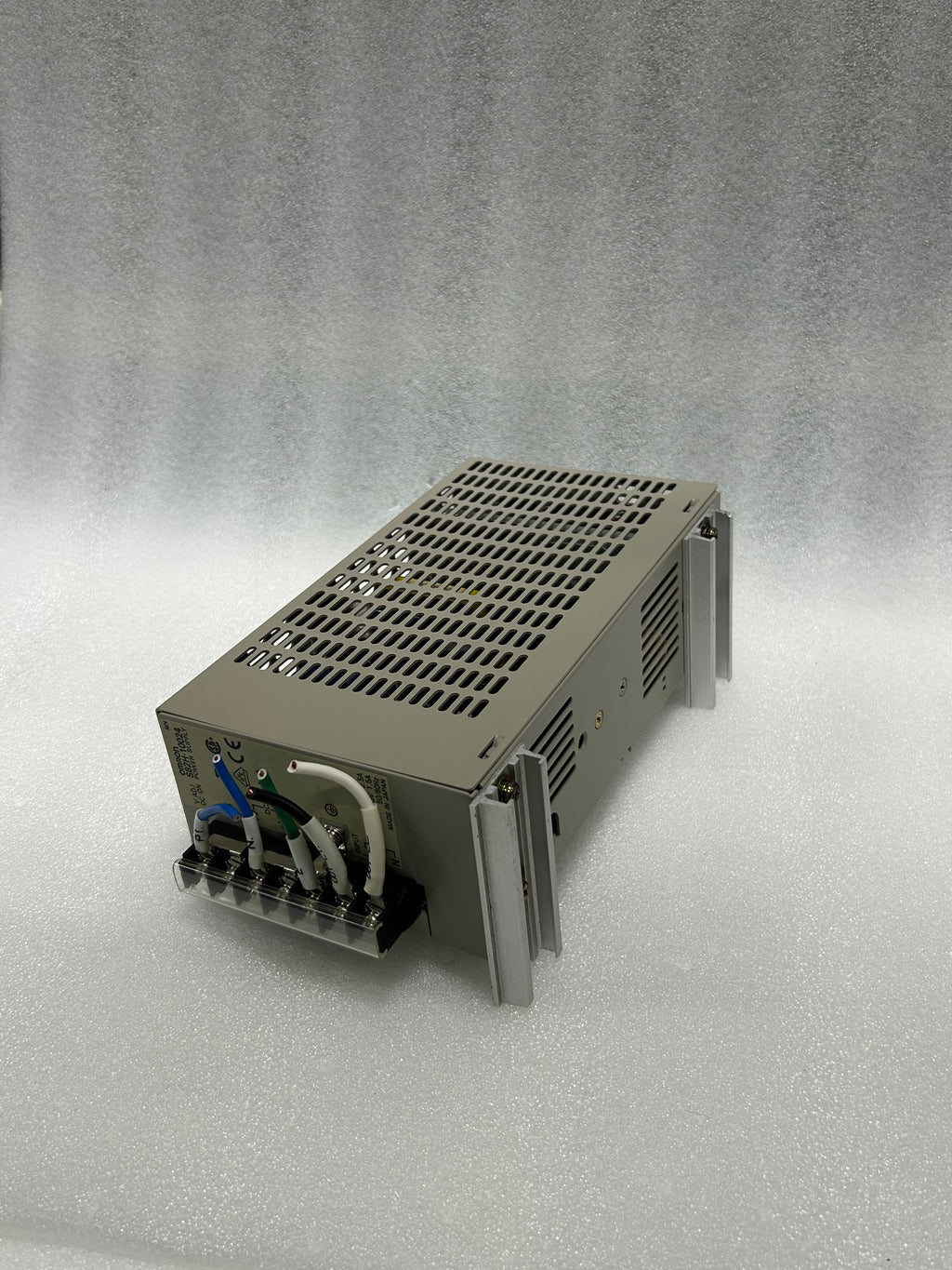 OMRON S82H-10024