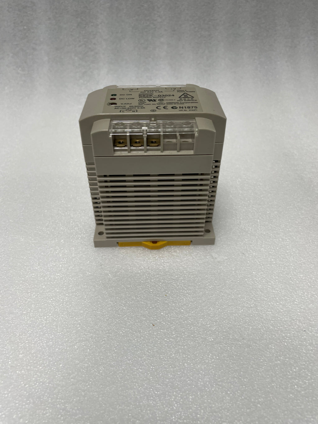 OMRON S82K-03024