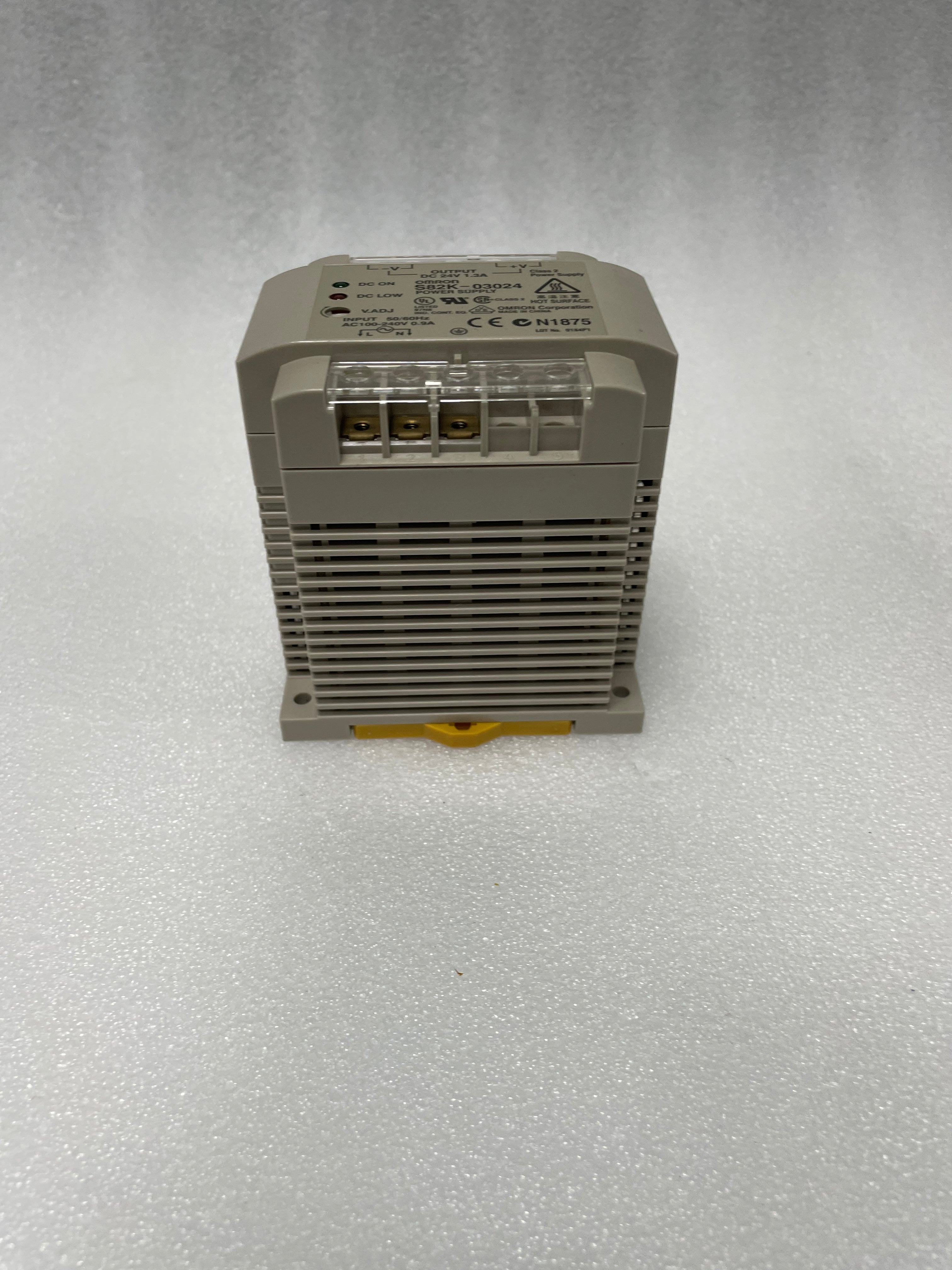 OMRON S82K-03024