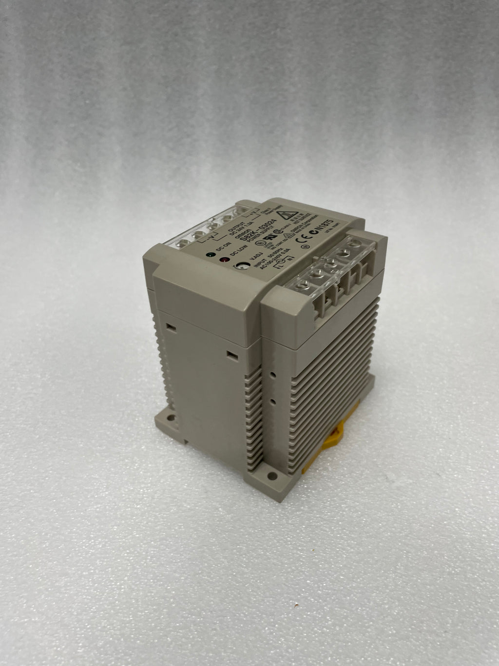 OMRON S82K-03024