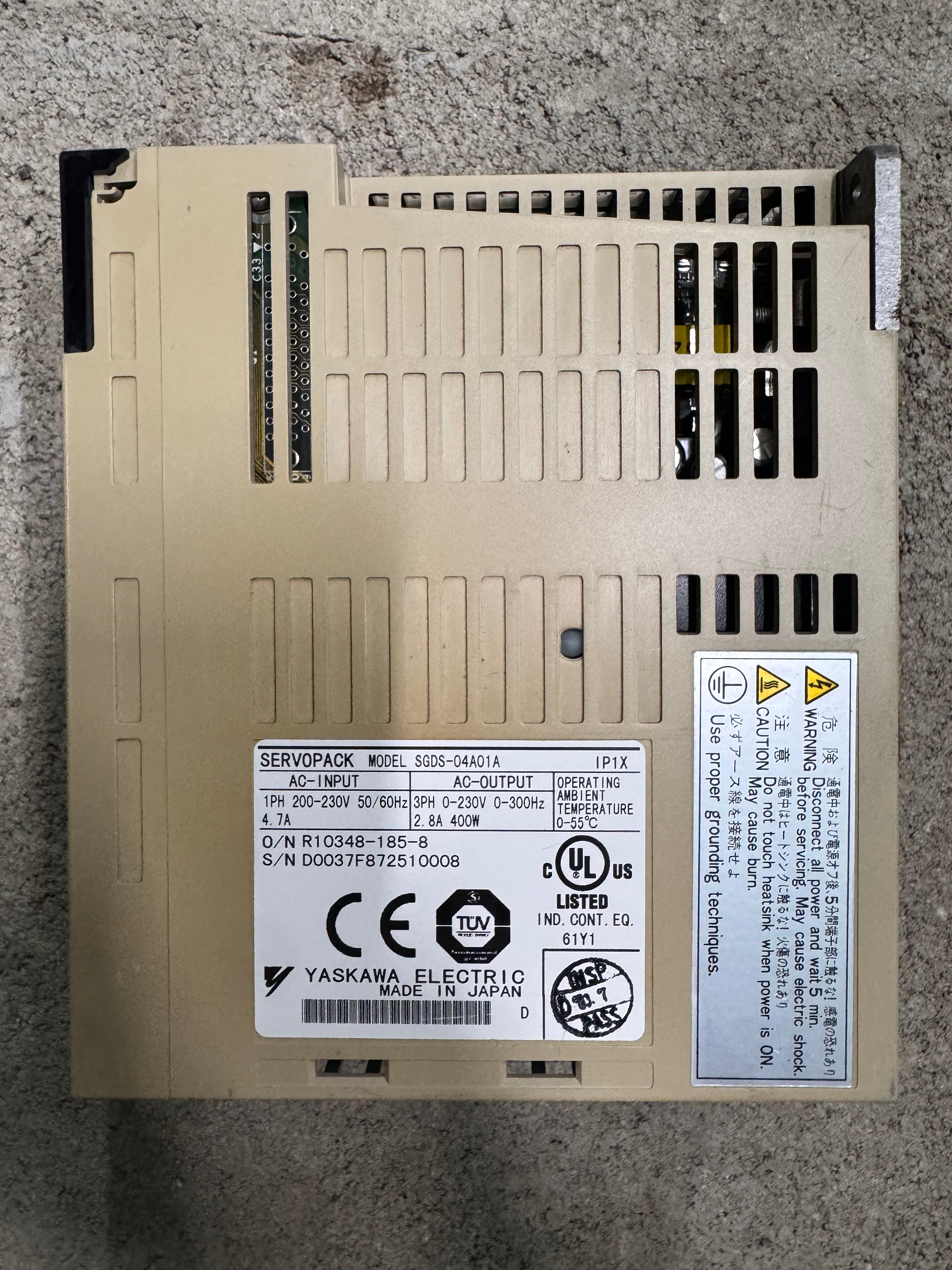 YASKAWA SGDS-04A01A