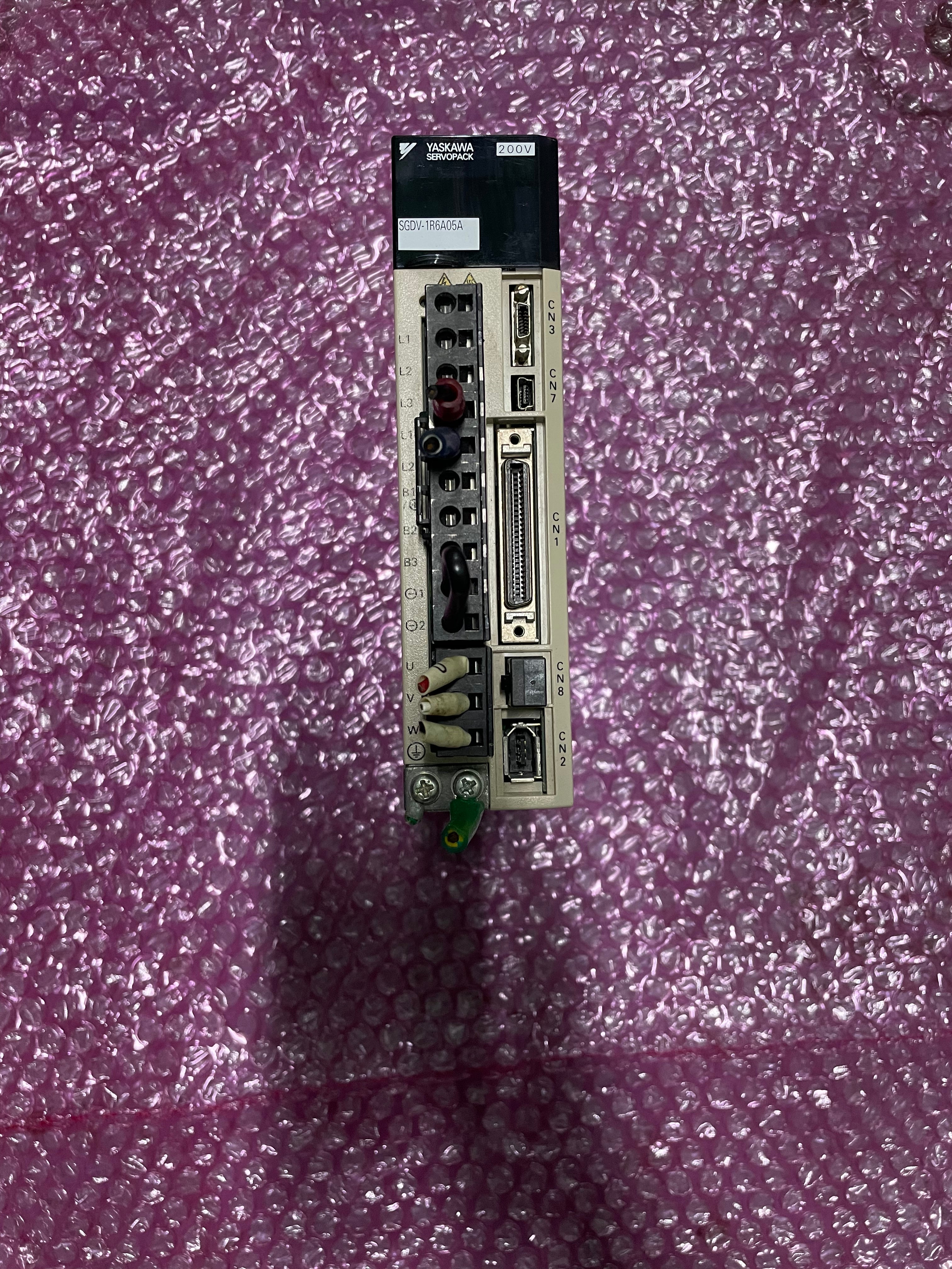 YASKAWA SGDV-1R6A05A