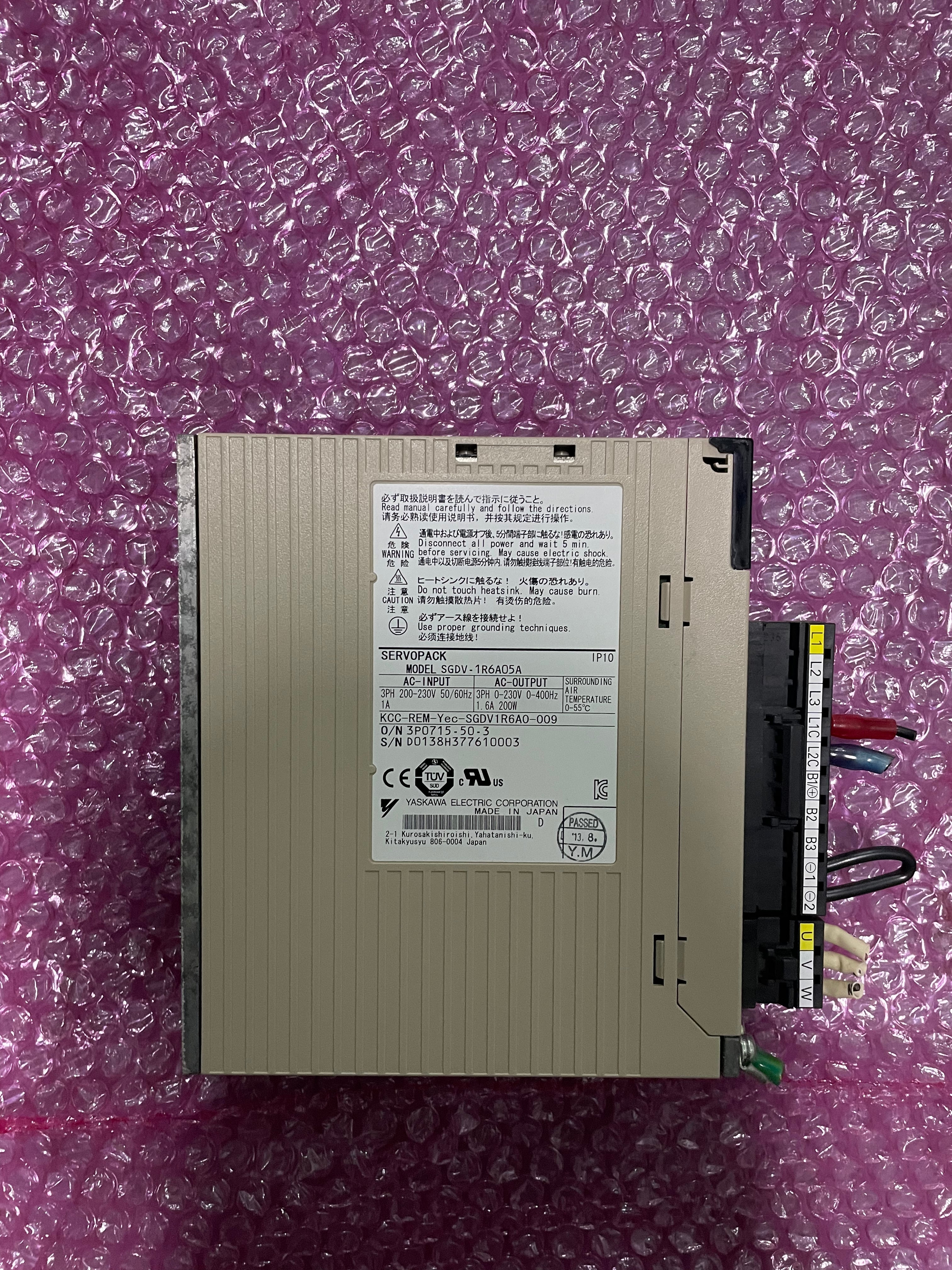 YASKAWA SGDV-1R6A05A
