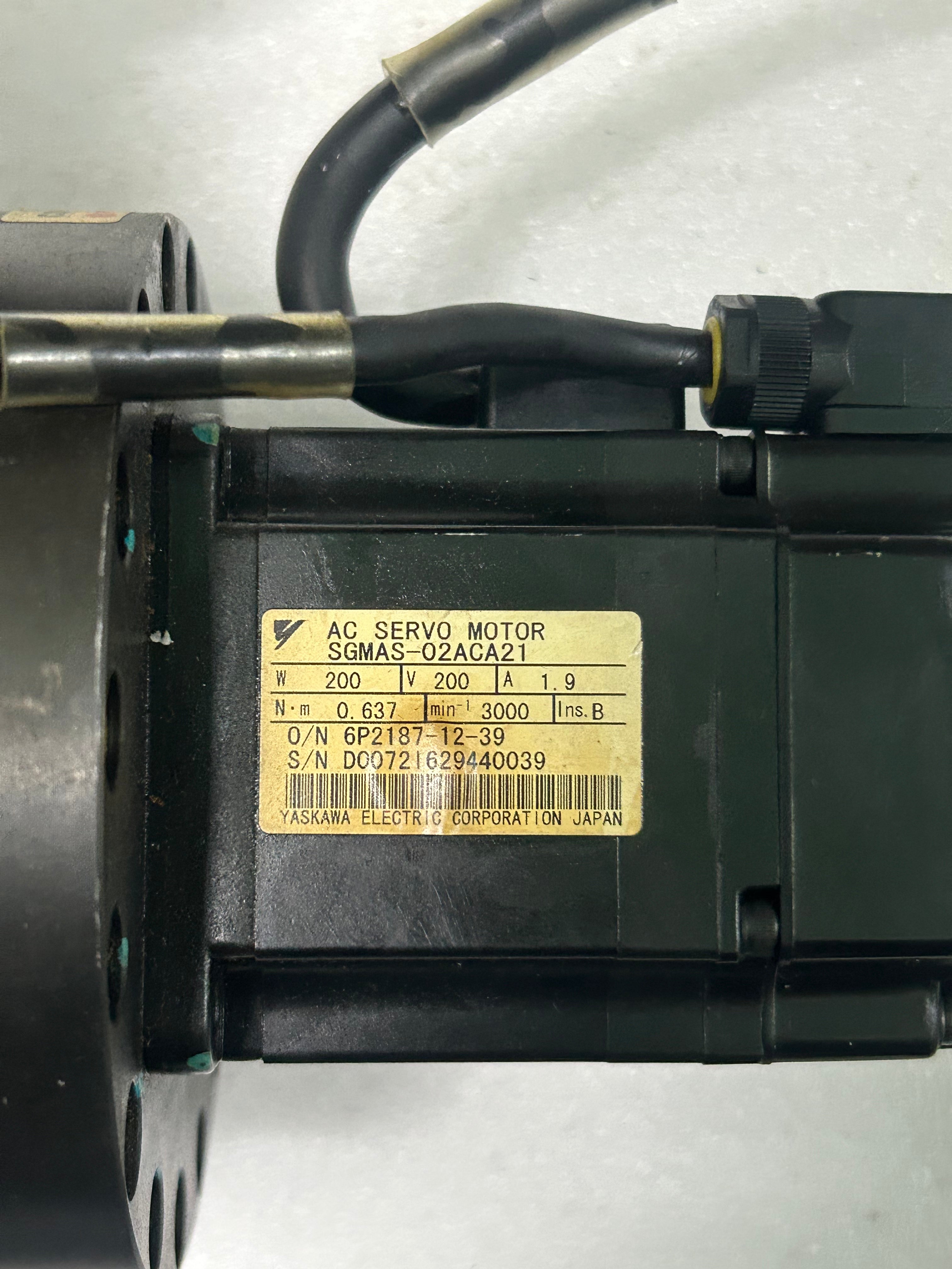 Yaskawa SGMAS-02ACA21 + CSF-25B-50-MSP141