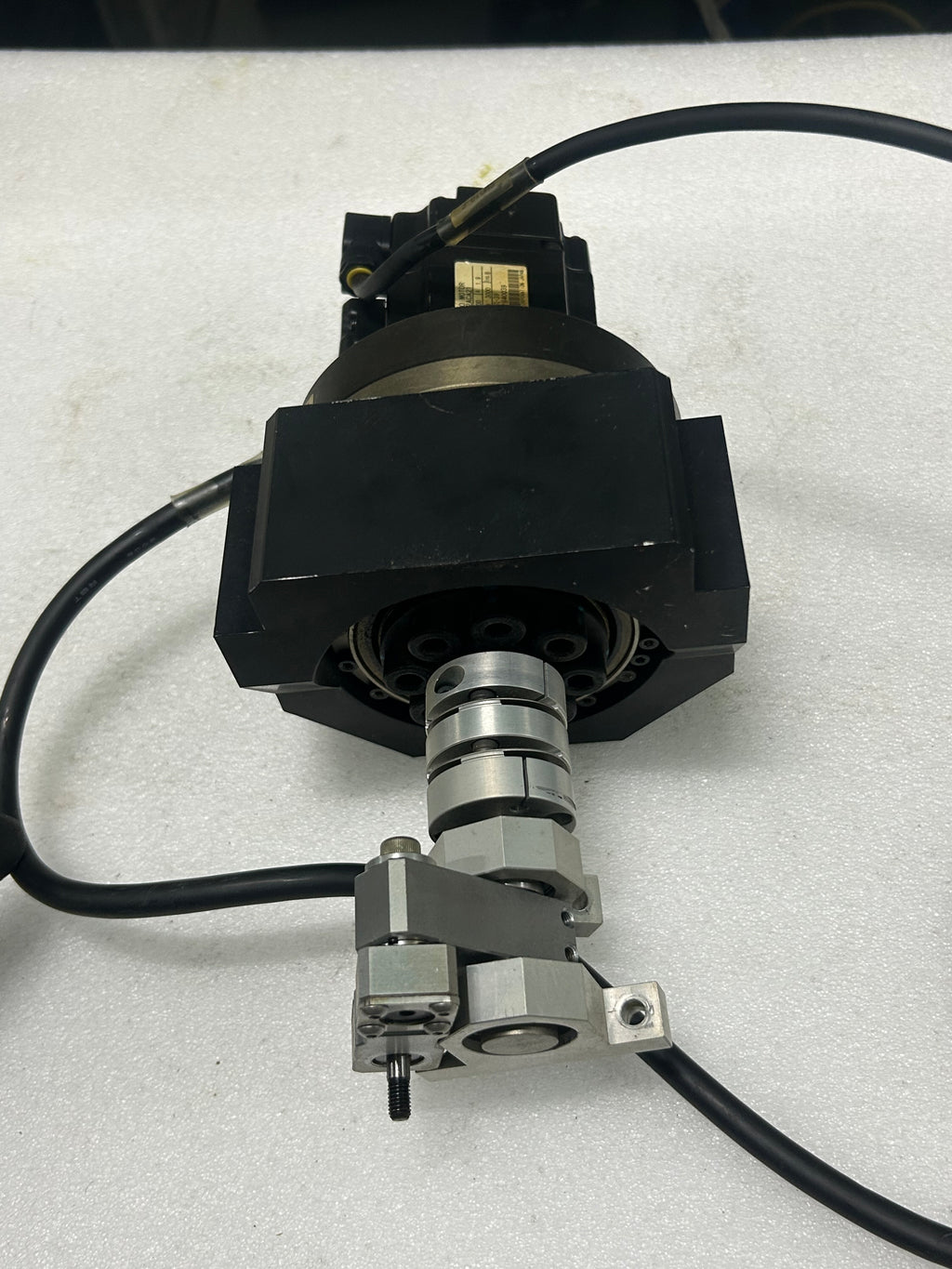 Yaskawa SGMAS-02ACA21 + CSF-25B-50-MSP141