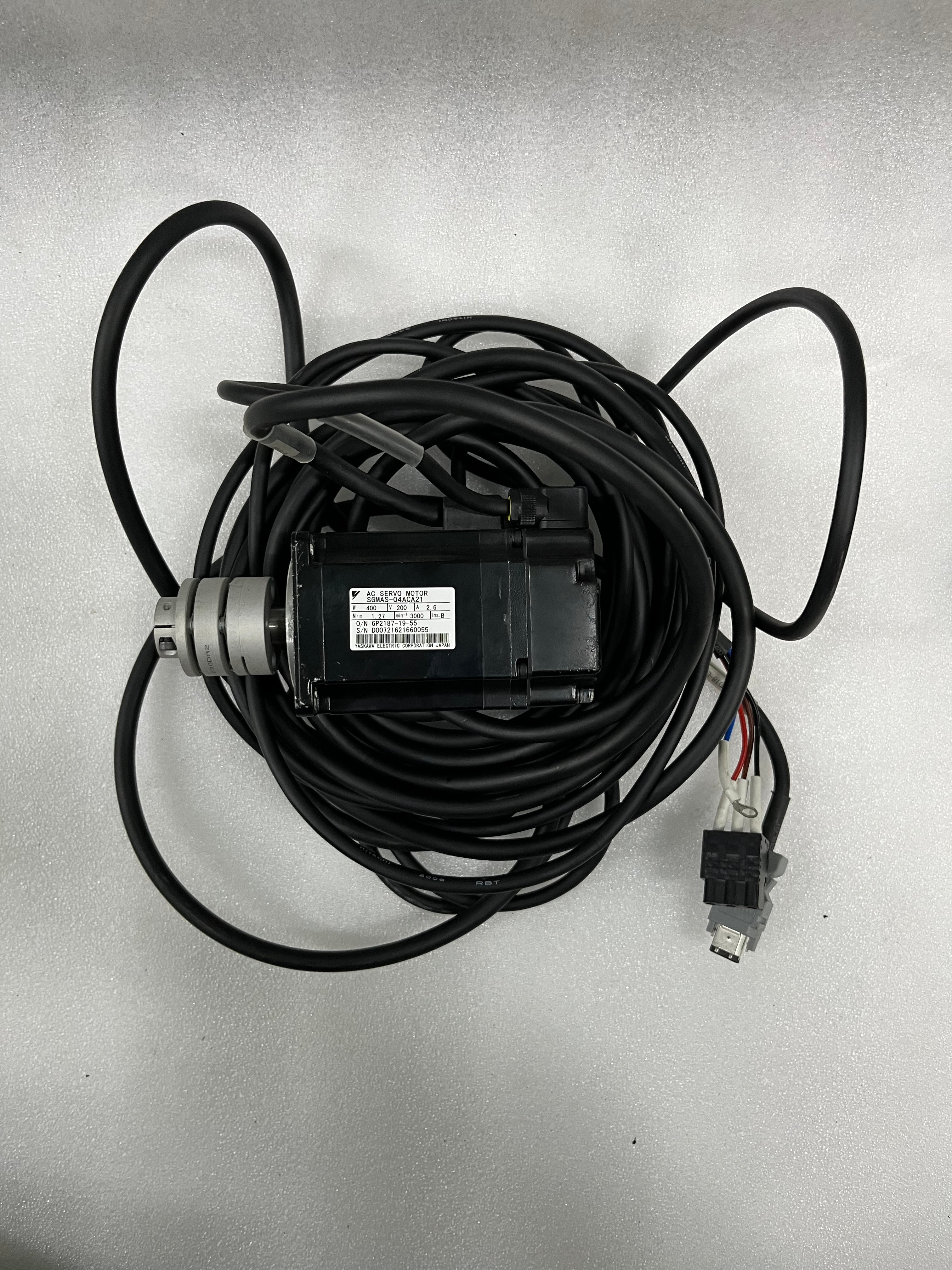 Yaskawa SGMAS-04ACA21 (LONG CABLE)