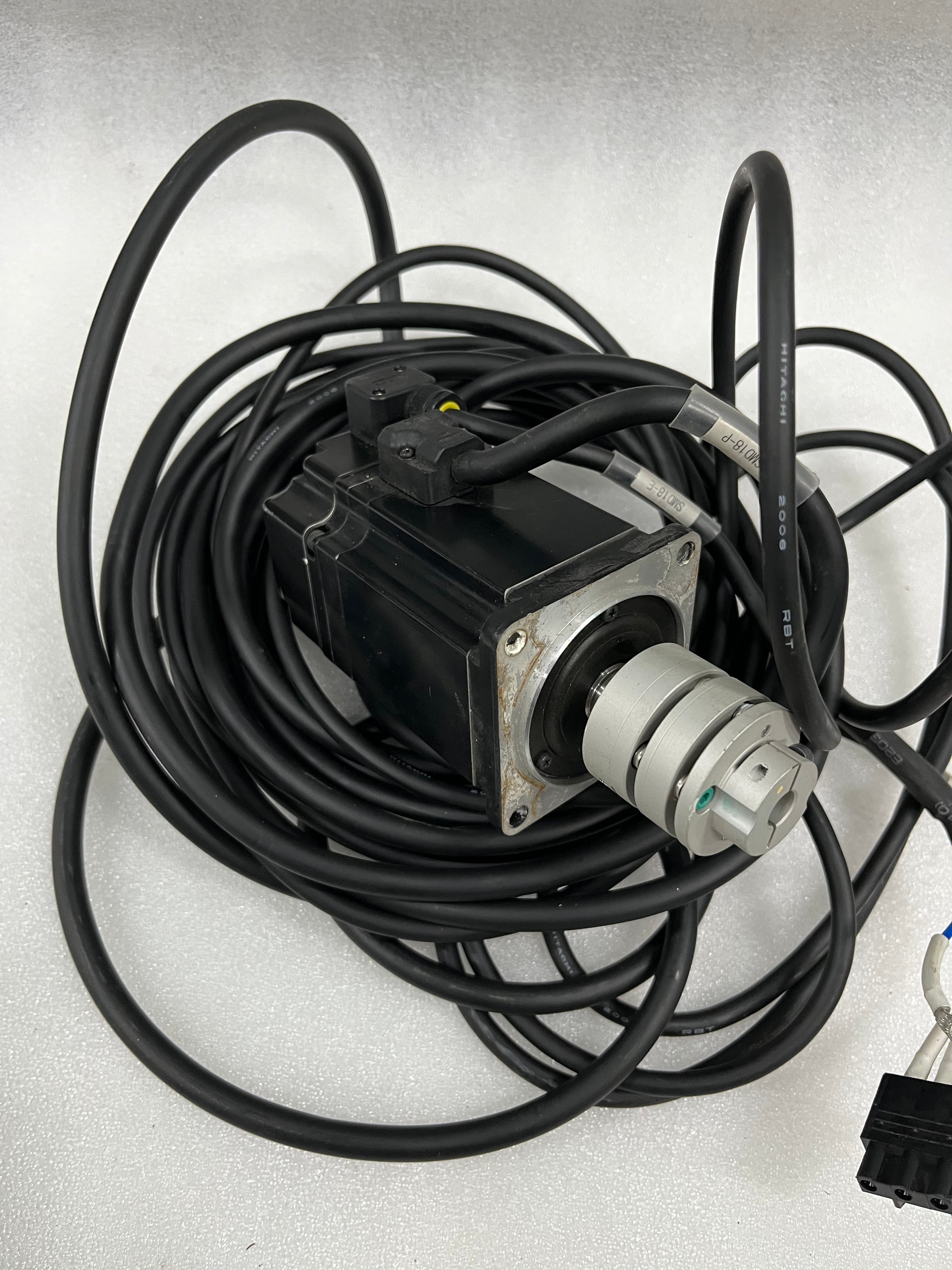 Yaskawa SGMAS-04ACA21 (LONG CABLE)