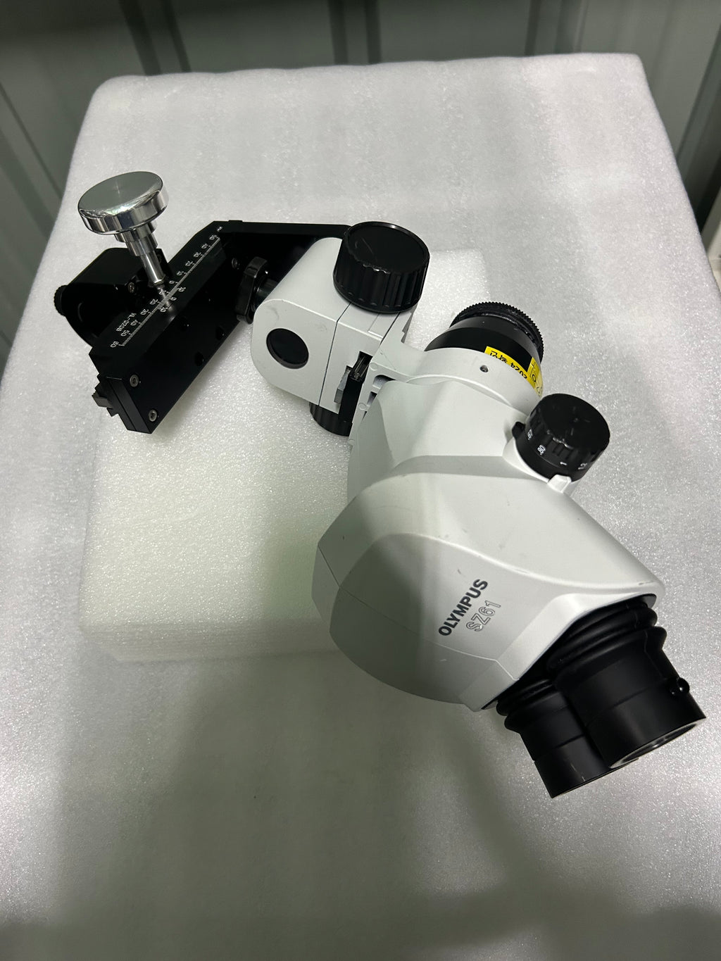 Olympus SZ61 + SZ2-STB2 + KL0208