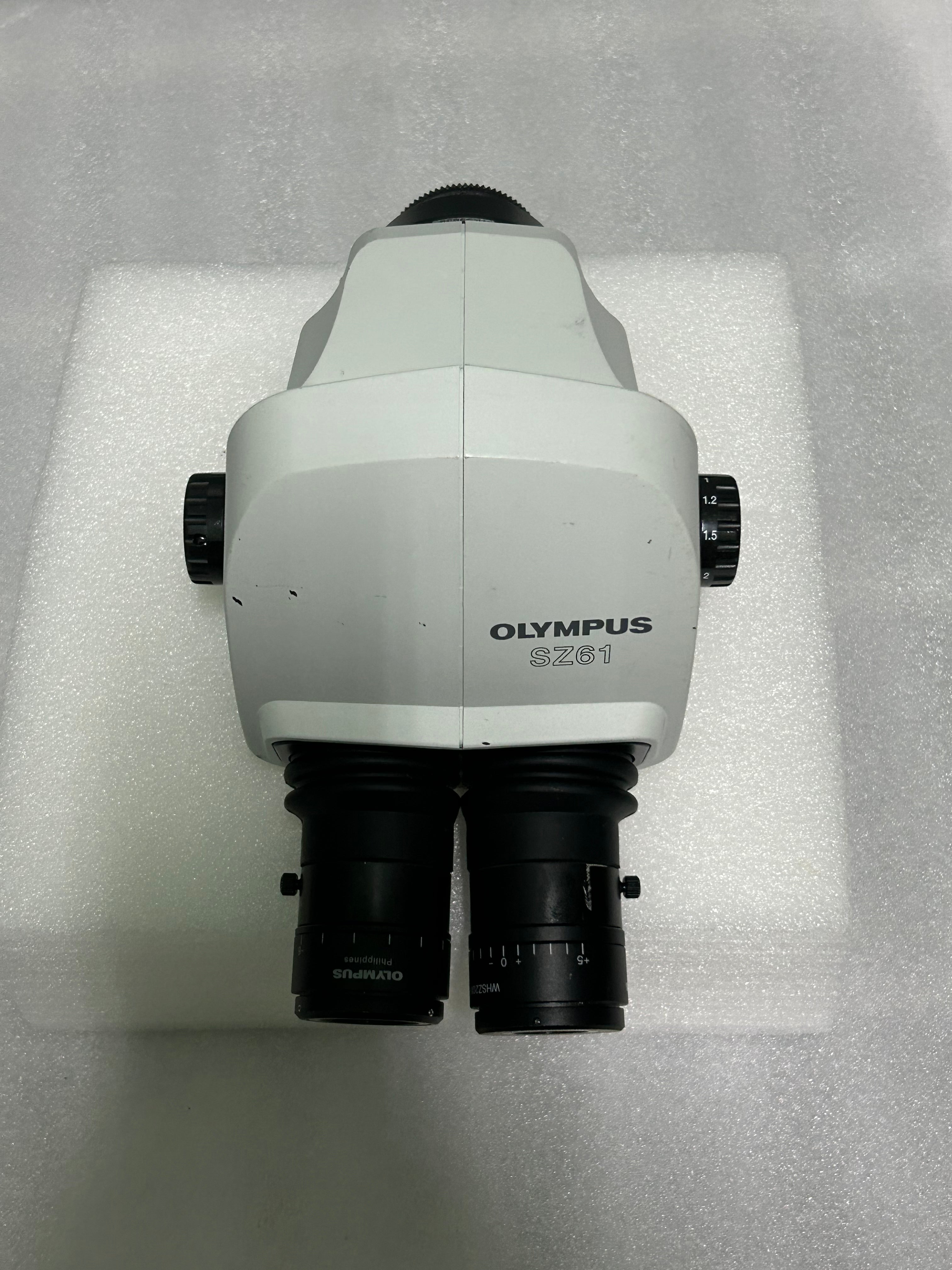 Olympus SZ61 + WHSZ20X-H/12.5 + WHSZ10X-H/22