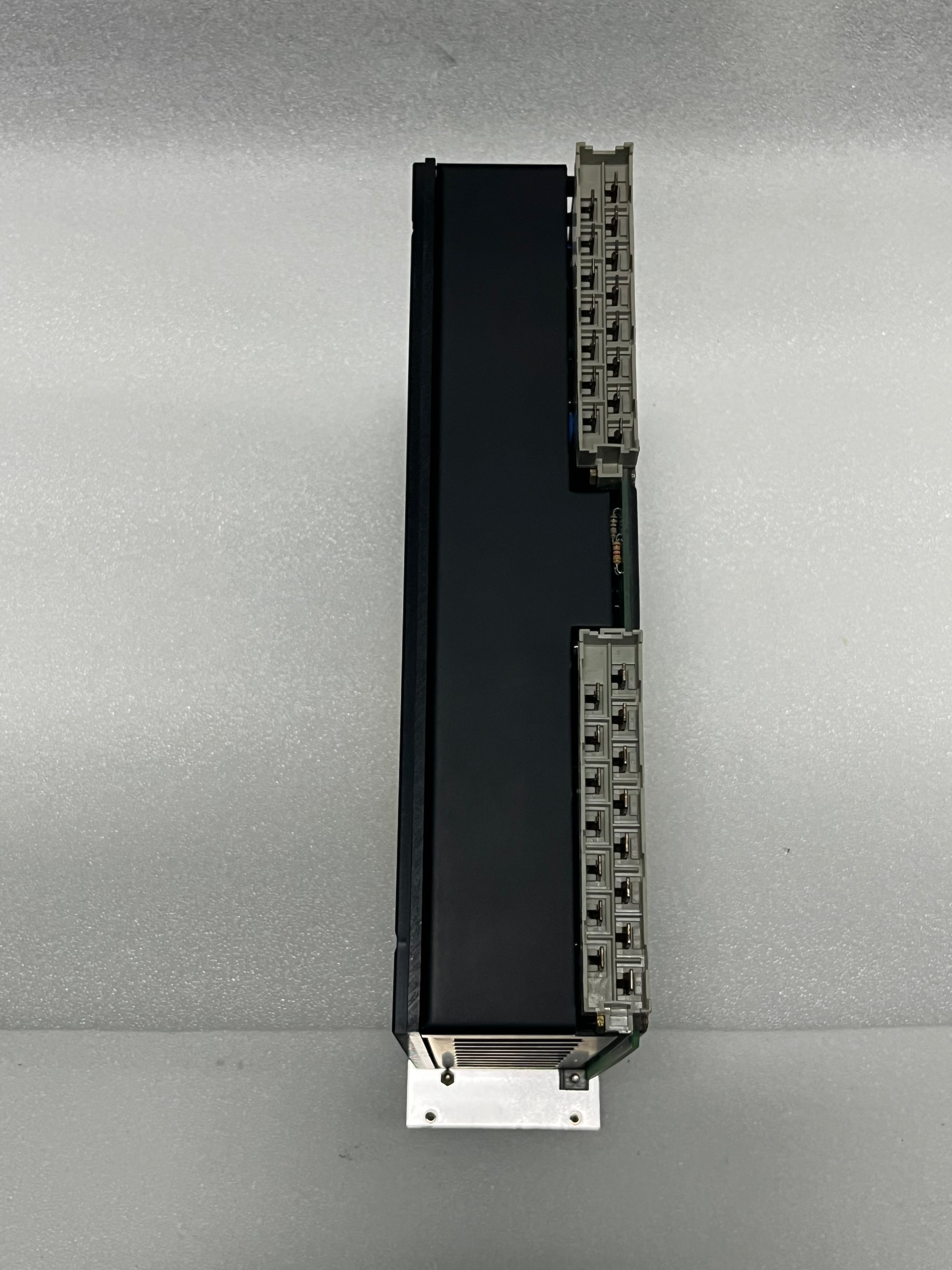 TF0-6U-250A