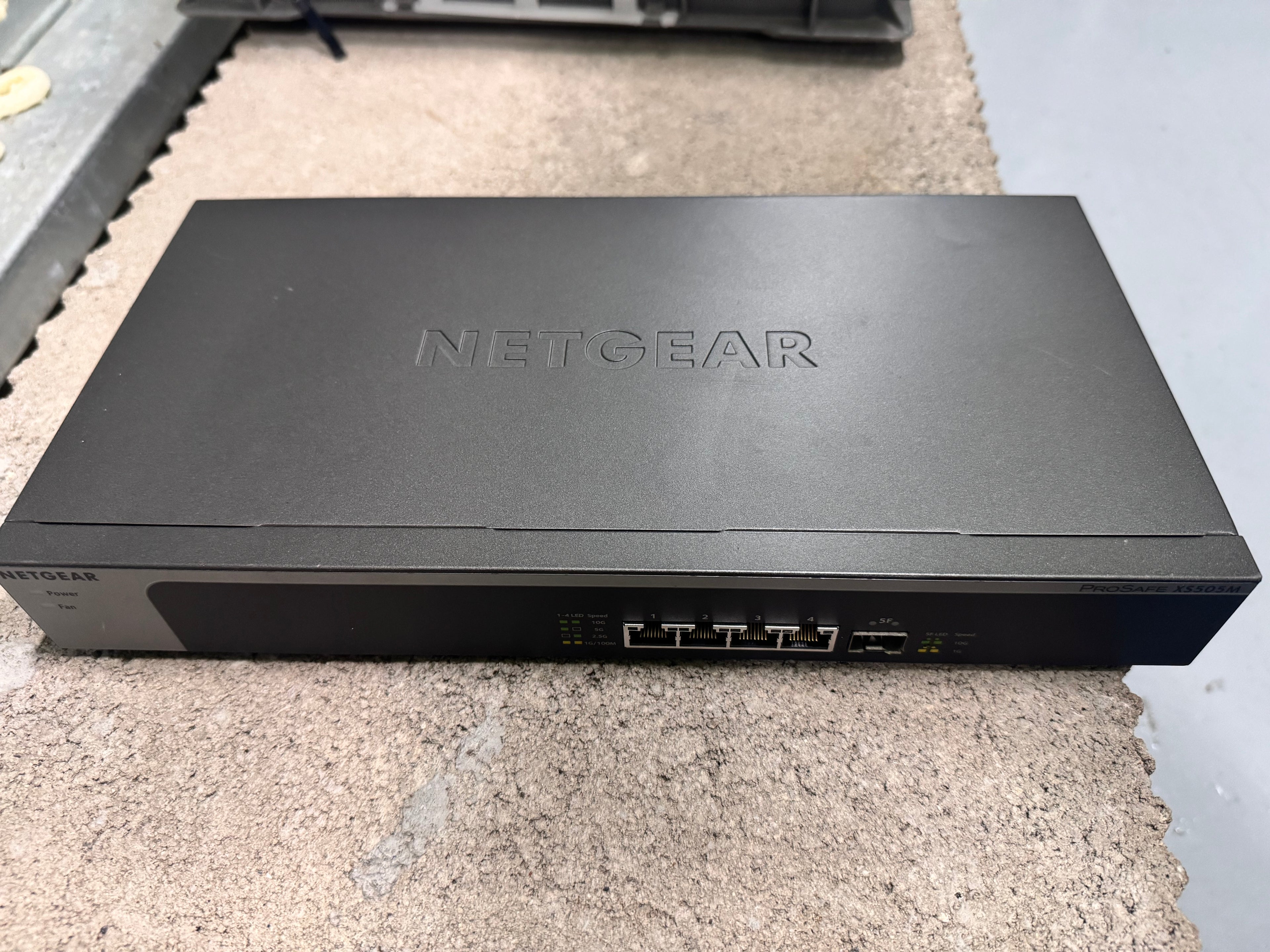 NETGEAR XS505M